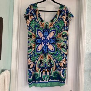 L Maeve by Anthropologie dress in excellent condition 💙💚